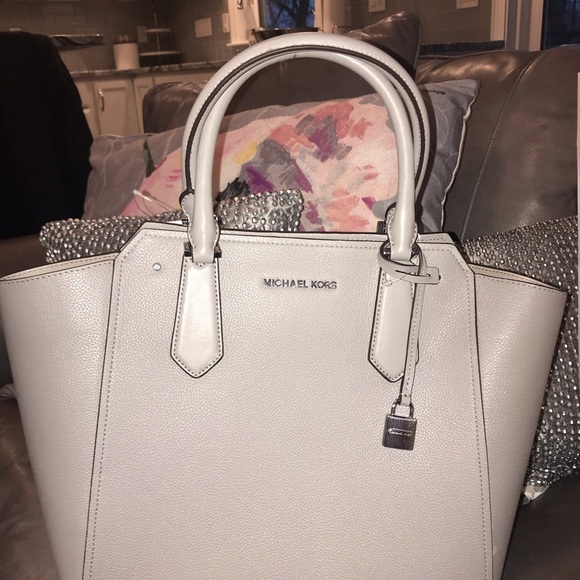 NWT Michael Kors Large “Hayes” Tote Purse - Picture 2 of 6